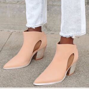 Free people Wilder Coral Sands Leather Cutout Pointed-Toe Booties coral pink